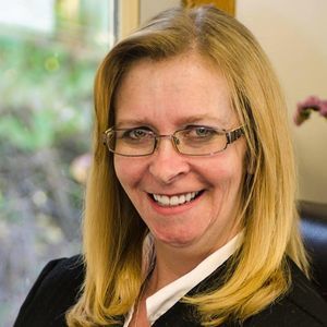 Meet your Posher, Connie